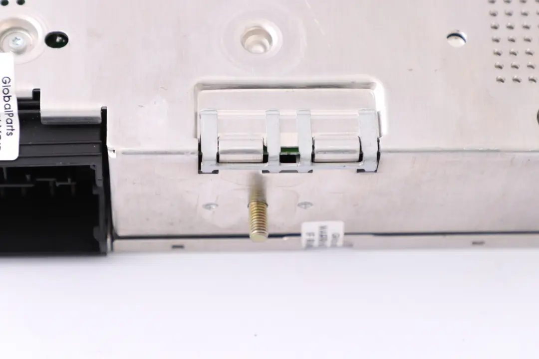 Radio BMW Professional TMC 6512 to BMW E39 E46 E53 with Part number 8385897 BMW E39 E46 E53 Radio BMW Professional TMC 6512 - SKU 8385897 - Part number 8385897