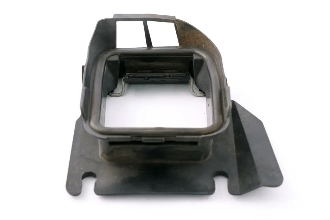 Lien de Conduit, Canal d'air Gauche pour BMW Serie E65 E66 E67 à propos du numéro de pièce 8386177 BMW Serie E65 E66 E67 Lien de Conduit, Canal d'air Gauche - SKU 8386177 - Numéro de pièce 8386177