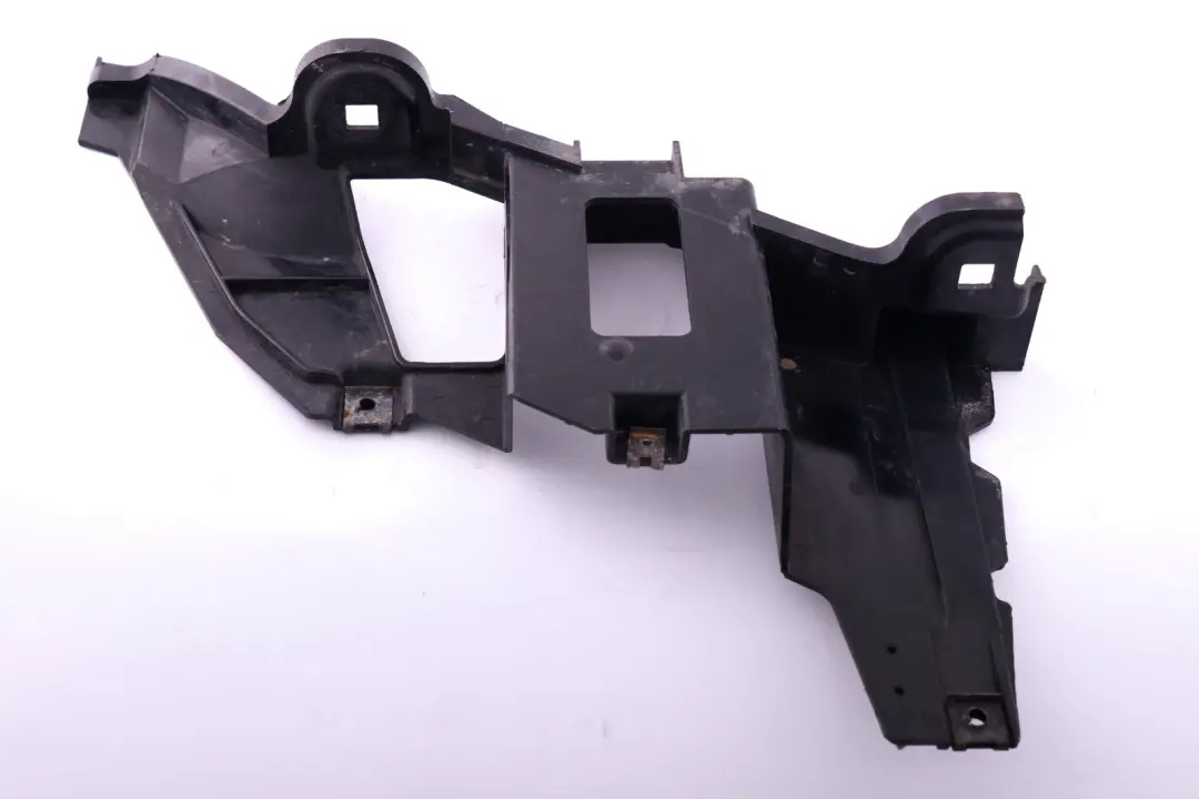 Soporte Faro delantero izquierdo para BMW X5 E53 con número de pieza 8386709 BMW X5 E53 Soporte Faro delantero izquierdo - SKU 8386709 - Número de pieza 8386709