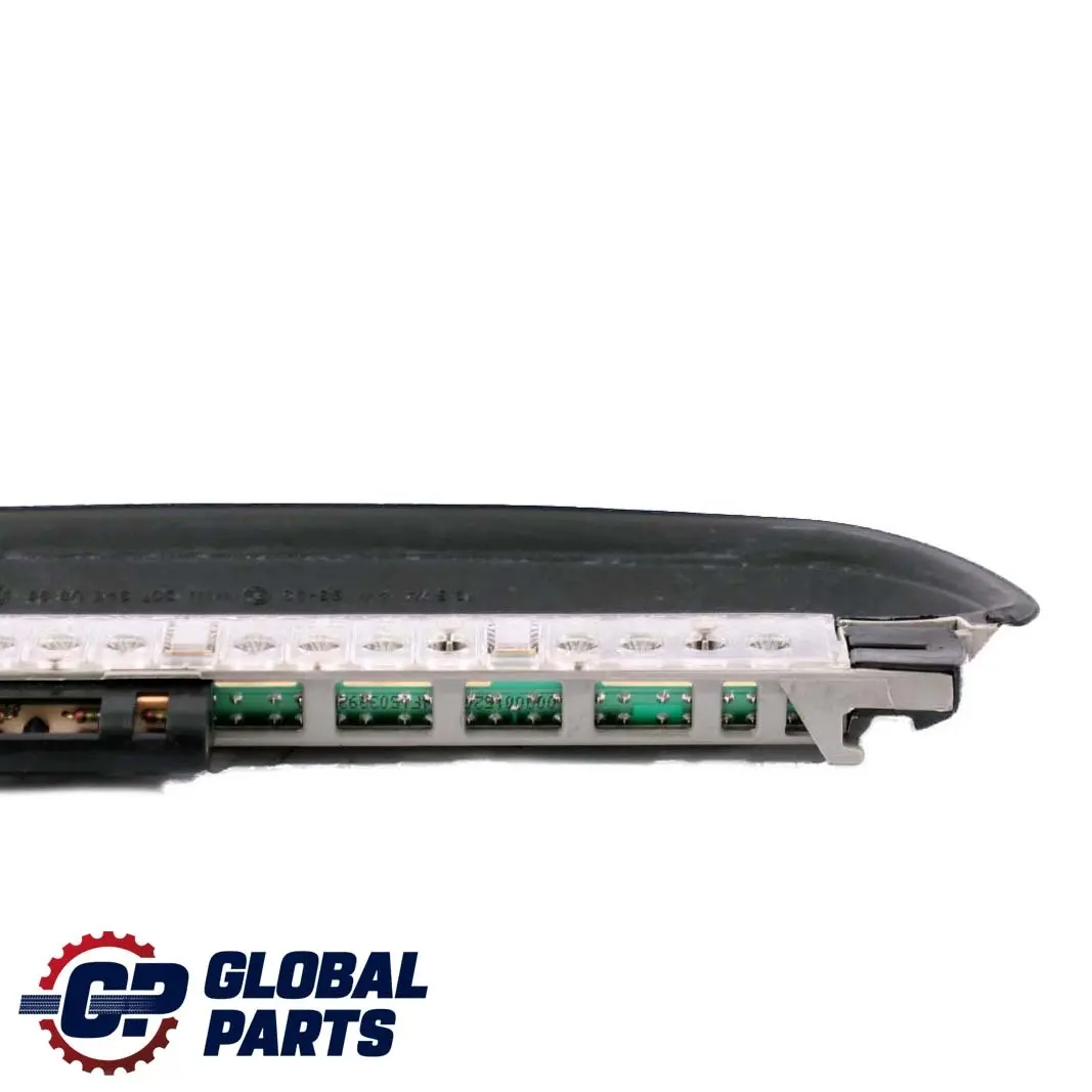 Dritte Bremsleuchte Weiss für BMW 3 er E46 Limousine mit Teilenummer 8386963 BMW 3 er E46 Limousine Dritte Bremsleuchte Weiss - SKU 8386963 - Teilenummer 8386963