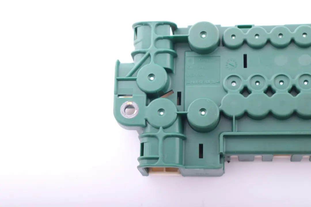 Fuse Box Housing 8 Fold Voltage Regulator Boot to BMW X5 E39 E53 with Part number 6924976 BMW X5 E39 E53 Fuse Box Housing 8 Fold Voltage Regulator Boot - SKU 8387541 - Part number 6924976