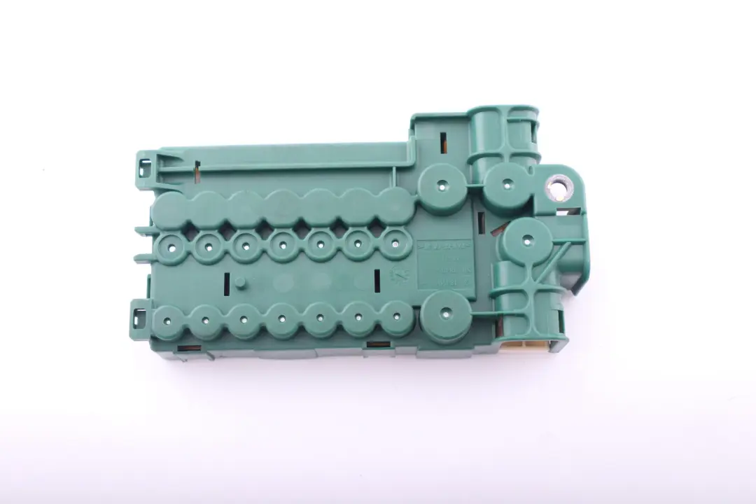 Caja De Fusibles 8 Pliegues Regulador De Voltaje Bota para BMW E39 E53 con número de pieza 6924976 BMW E39 E53 Caja De Fusibles 8 Pliegues Regulador De Voltaje Bota - SKU 8387541 - Número de pieza 6924976