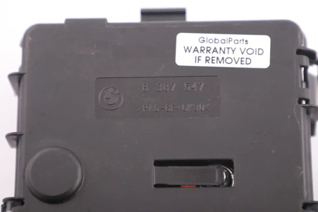 Bezpiecznik Akumulatora Skrzynka Bezpieczników do BMW Z4 E46 E85 E86 o numerze 8387546 BMW Z4 E46 E85 E86 Bezpiecznik Akumulatora Skrzynka Bezpieczników - SKU 8387546 - Numer Części 8387546