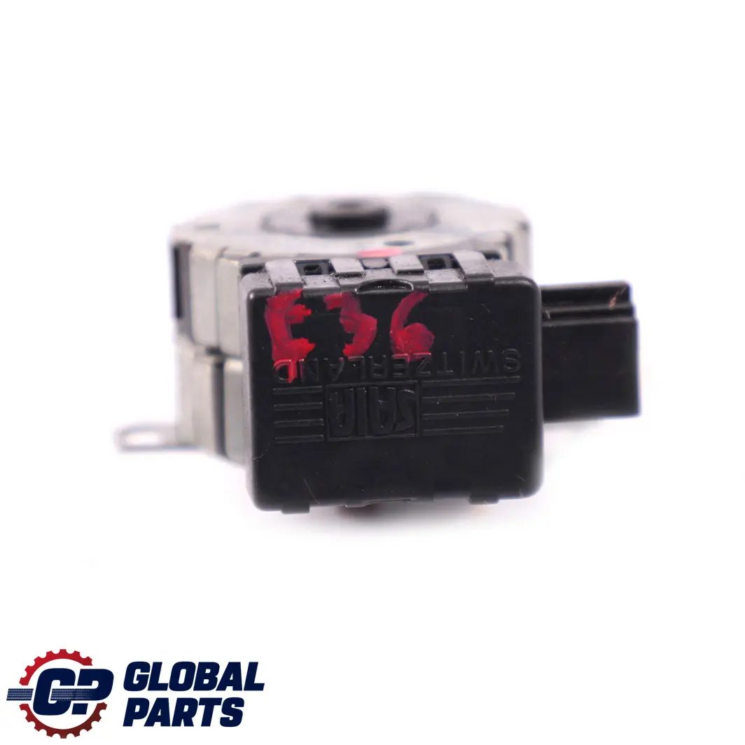 Actuateur Fussraumklappen pour BMW 3 E36 à propos du numéro de pièce 8391382 BMW 3 E36 Actuateur Fussraumklappen - SKU 8391382 - Numéro de pièce 8391382