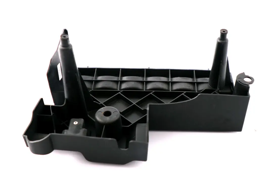 Auflage Längsträger hinten rechts SCHWARZ 5147 für BMW X5 er E53 mit Teilenummer 51478402112 BMW X5 er E53 Auflage Längsträger hinten rechts SCHWARZ 5147 - SKU 8402112 - Teilenummer 51478402112