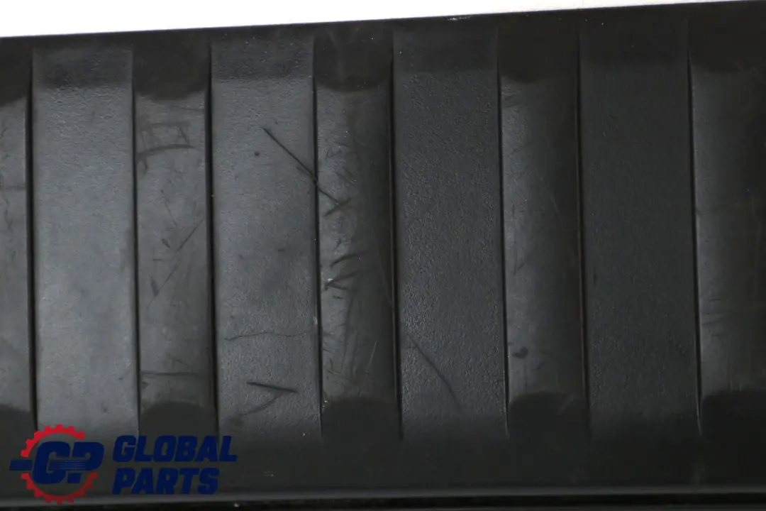 Osłona wkład tapicerka bagażnika dolna do BMW E53 X5 o numerze 8402127 BMW E53 X5 Osłona wkład tapicerka bagażnika dolna - SKU 8402127 - Numer Części 8402127