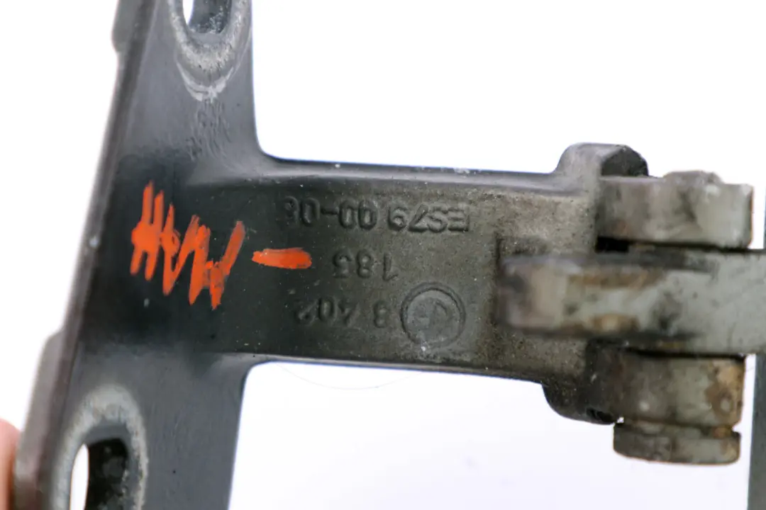 Scharnier Heckklappe Unten Rechts Links Mahagoni für BMW X5 er E53 mit Teilenummer 8402183 BMW X5 er E53 Scharnier Heckklappe Unten Rechts Links Mahagoni - SKU 8402183-MAH - Teilenummer 8402183