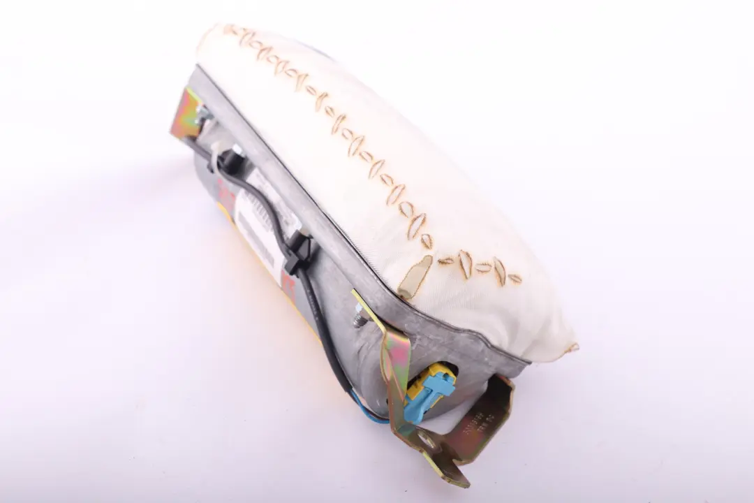 Poduszka Powietrzna Airbag Deski Rozdzielczej Pasażera do BMW E53 X5 o numerze 72127131125 BMW E53 X5 Poduszka Powietrzna Airbag Deski Rozdzielczej Pasażera - SKU 8402260 - Numer Części 72127131125