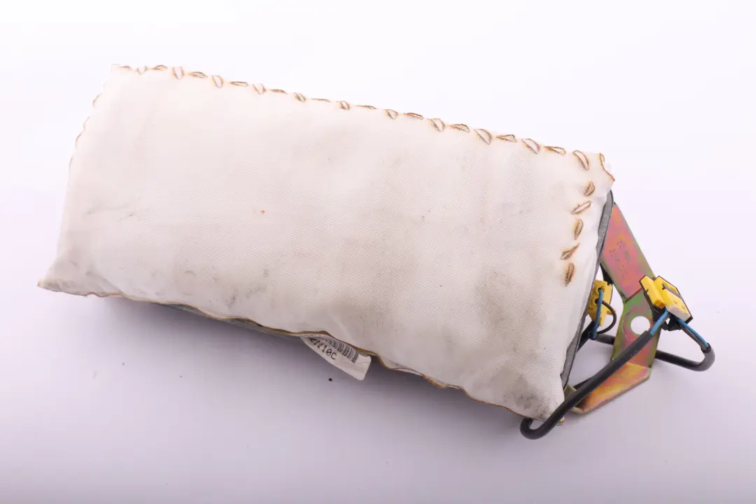 Poduszka Powietrzna Airbag Deski Rozdzielczej Pasażera do BMW E53 X5 o numerze 72127131125 BMW E53 X5 Poduszka Powietrzna Airbag Deski Rozdzielczej Pasażera - SKU 8402260 - Numer Części 72127131125