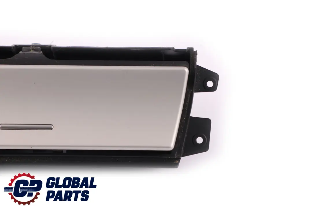 Embellecedor Interior Consola Central Cenicero Titan para BMW X5 E53 con número de pieza 8402280 BMW X5 E53 Embellecedor Interior Consola Central Cenicero Titan - SKU 8402280 - Número de pieza 8402280