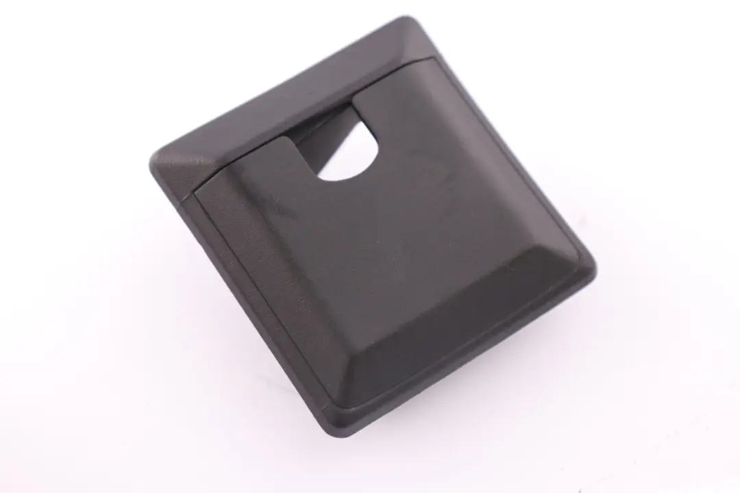 Left N/S Hook Roller Net Cover 8402349 to BMW X5 Series E53 Black Rear with Part number 7003781 BMW X5 Series E53 Black Rear Left N/S Hook Roller Net Cover 8402349 - SKU 8402349-1 - Part number 7003781