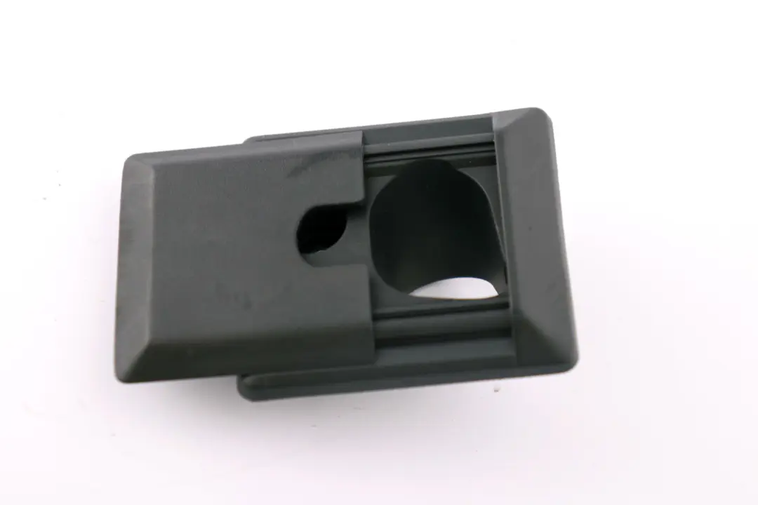 Negro Trasero Izquierdo Gancho Rodillo Red Cubierta 8402349 para BMW X5 E53 con número de pieza 7003781 BMW X5 E53 Negro Trasero Izquierdo Gancho Rodillo Red Cubierta 8402349 - SKU 8402349-1 - Número de pieza 7003781