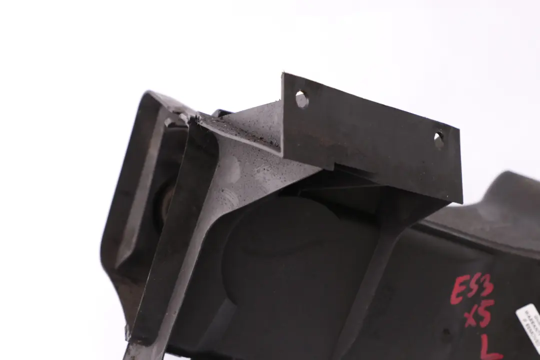 Wlot Powietrza Zderzaka Lewy Przód do BMW X5 E53 o numerze 8402425 BMW X5 E53 Wlot Powietrza Zderzaka Lewy Przód - SKU 8402425 - Numer Części 8402425