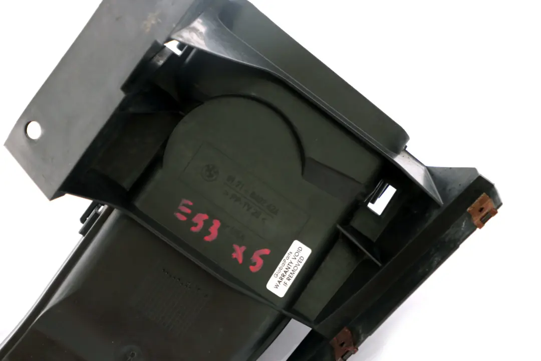 Pare-chocs avant conduit d'air de freinage droit pour BMW X5 E53 à propos du numéro de pièce 8402426 BMW X5 E53 Pare-chocs avant conduit d'air de freinage droit - SKU 8402426 - Numéro de pièce 8402426