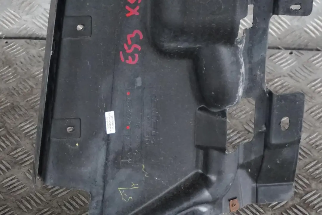 Osłona obudowa płyta podwozia lewy tył BMW e53 X5 do o numerze 8402437 Osłona obudowa płyta podwozia lewy tył BMW e53 X5 - SKU 8402437 - Numer Części 8402437