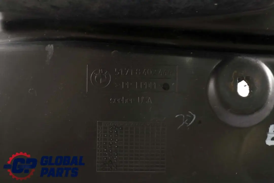 Cubierta Antisalpicaduras Arco Rueda Carcasa Delantera Derecha para BMW X5 E53 con número de pieza 51718402444 BMW X5 E53 Cubierta Antisalpicaduras Arco Rueda Carcasa Delantera Derecha - SKU 8402444 - Número de pieza 51718402444