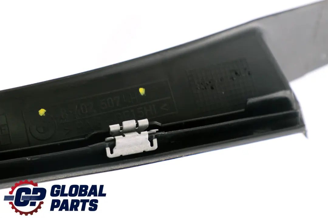 Revetement Chassis de Fenetre Porte avant Gauche pour BMW X5 E53 à propos du numéro de pièce 8402507 BMW X5 E53 Revetement Chassis de Fenetre Porte avant Gauche - SKU 8402507 - Numéro de pièce 8402507