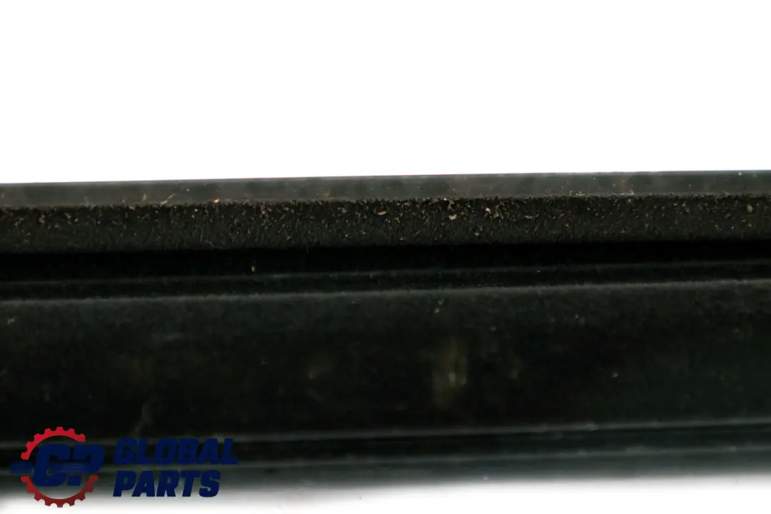 Gummidichtung Abdichtung Fensterführung Tür Vorne Links für BMW X5 er E53 mit Teilenummer 8402527 BMW X5 er E53 Gummidichtung Abdichtung Fensterführung Tür Vorne Links - SKU 8402527 - Teilenummer 8402527