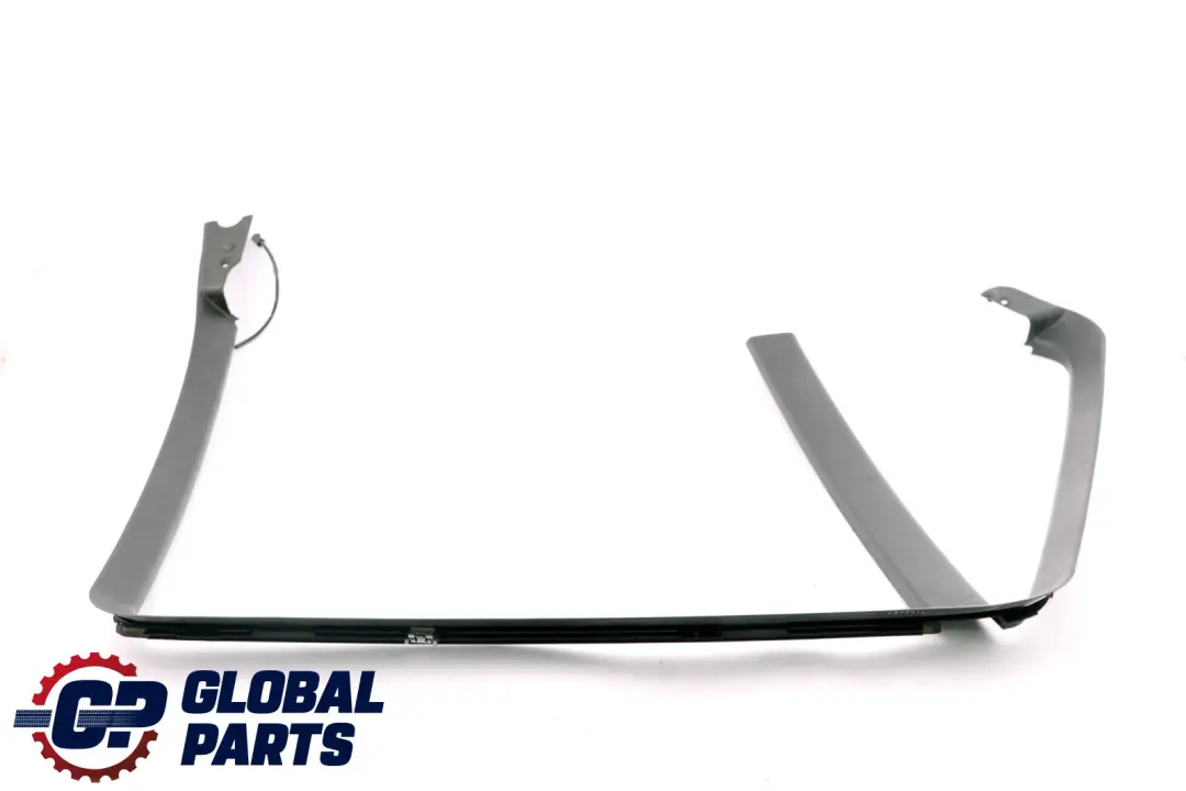 Rivestimento Posteriore Cornice Anti-Trappola Lato Sinistro per BMW X5 E53 con numero di parte 8402563 BMW X5 E53 Rivestimento Posteriore Cornice Anti-Trappola Lato Sinistro - SKU 8402563 - Numero di parte 8402563