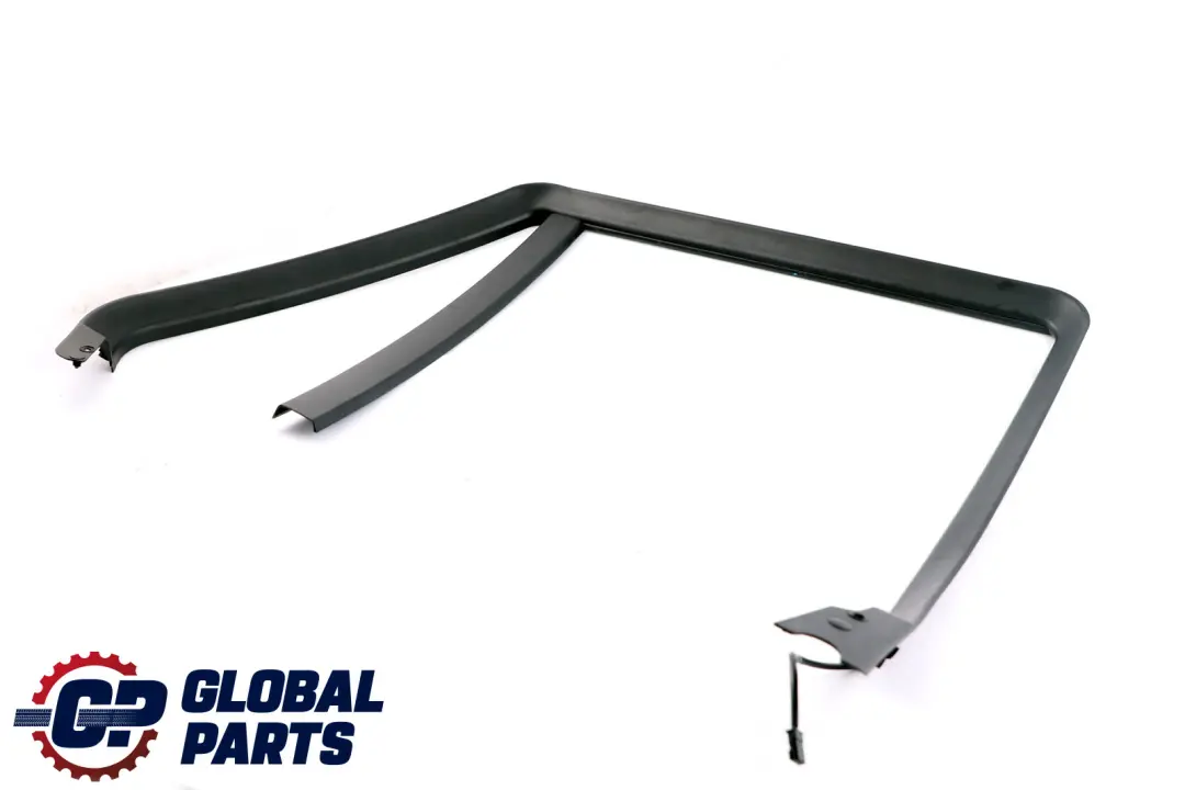 Rivestimento Posteriore Cornice Anti-Trappola Lato Sinistro per BMW X5 E53 con numero di parte 8402563 BMW X5 E53 Rivestimento Posteriore Cornice Anti-Trappola Lato Sinistro - SKU 8402563 - Numero di parte 8402563