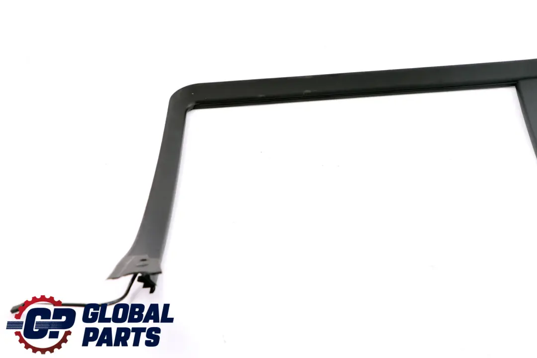 Trasera Derecha Puerta Ventana Marco / Tapa 5134 para BMW X5 E53 con número de pieza 8402564 BMW X5 E53 Trasera Derecha Puerta Ventana Marco / Tapa 5134 - SKU 8402564 - Número de pieza 8402564