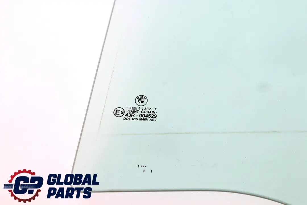 Ventana Lateral Verde Puerta Trasera Izquierda 5134 para BMW E53 con número de pieza 8402571 BMW E53 Ventana Lateral Verde Puerta Trasera Izquierda 5134 - SKU 8402571 - Número de pieza 8402571