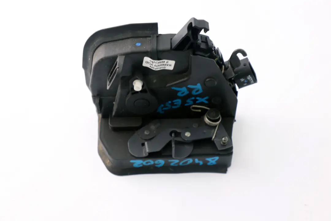 Actuador Motor Cerradura Puerta Trasera Derecha para BMW E53 con número de pieza 8402602 BMW E53 Actuador Motor Cerradura Puerta Trasera Derecha - SKU 8402602 - Número de pieza 8402602