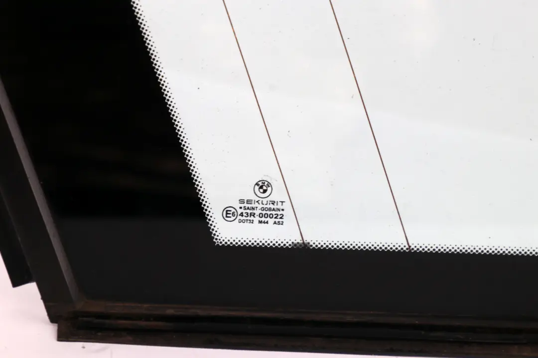 Green Window Glass Rear Left N/S AS2 to BMW X5 Series 1 E53 with Part number 8402619 BMW X5 Series 1 E53 Green Window Glass Rear Left N/S AS2 - SKU 8402619-1 - Part number 8402619