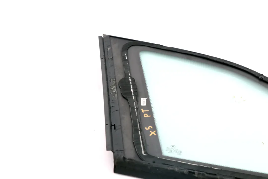 Green Window Glass Rear Right O/S AS2 to BMW X5 Series E53 with Part number 8402620 BMW X5 Series E53 Green Window Glass Rear Right O/S AS2 - SKU 8402620 - Part number 8402620