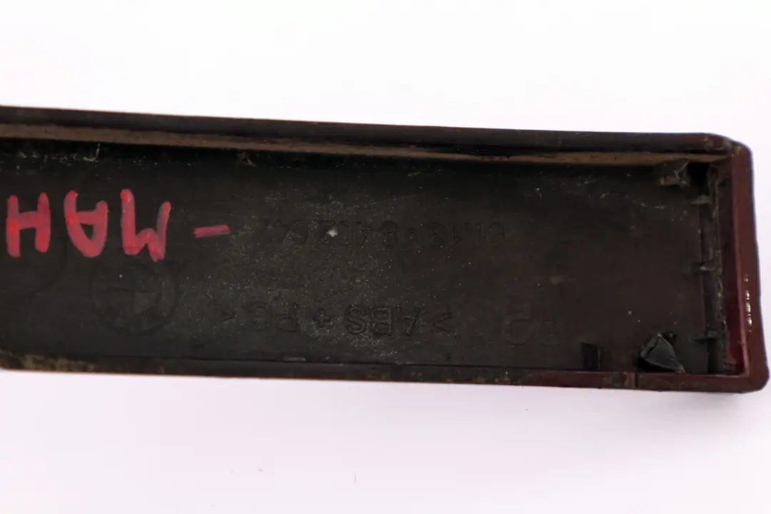 Cache Phare Gauche Mahagoni pour BMW X5 E53 à propos du numéro de pièce 8402647 BMW X5 E53 Cache Phare Gauche Mahagoni - SKU 8402647-MAH - Numéro de pièce 8402647