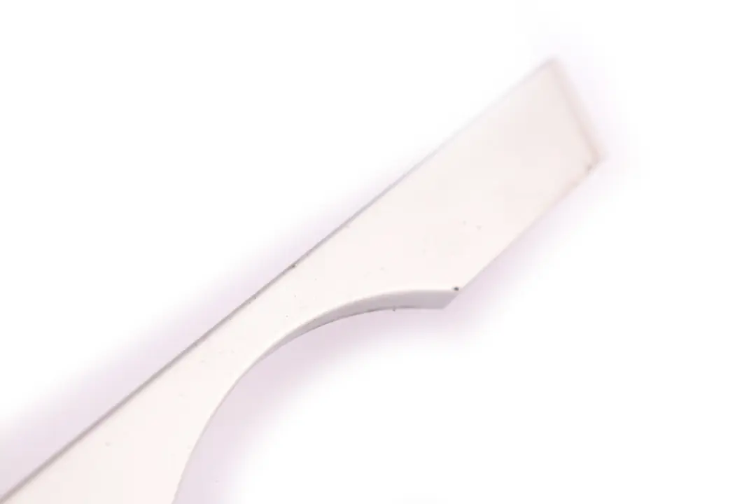 BMW E53 Izquierda Faro Cubierta Panel Trim N / S Titansilber Plata - SKU 8402647-TS - Número de pieza 8402647