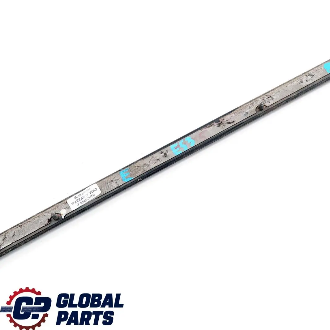 Listwa Ozdobna Drzwi Prawych Tylnych Czarna do BMW X5 E53 o numerze 8402654 BMW X5 E53 Listwa Ozdobna Drzwi Prawych Tylnych Czarna - SKU 8402654 - Numer Części 8402654