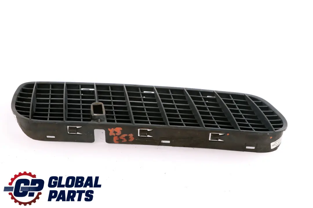 Embellecedor Rejilla Entrada Aire Marco Derecho Lado Exterior para BMW X5 E53 con número de pieza 8402670 BMW X5 E53 Embellecedor Rejilla Entrada Aire Marco Derecho Lado Exterior - SKU 8402670 - Número de pieza 8402670