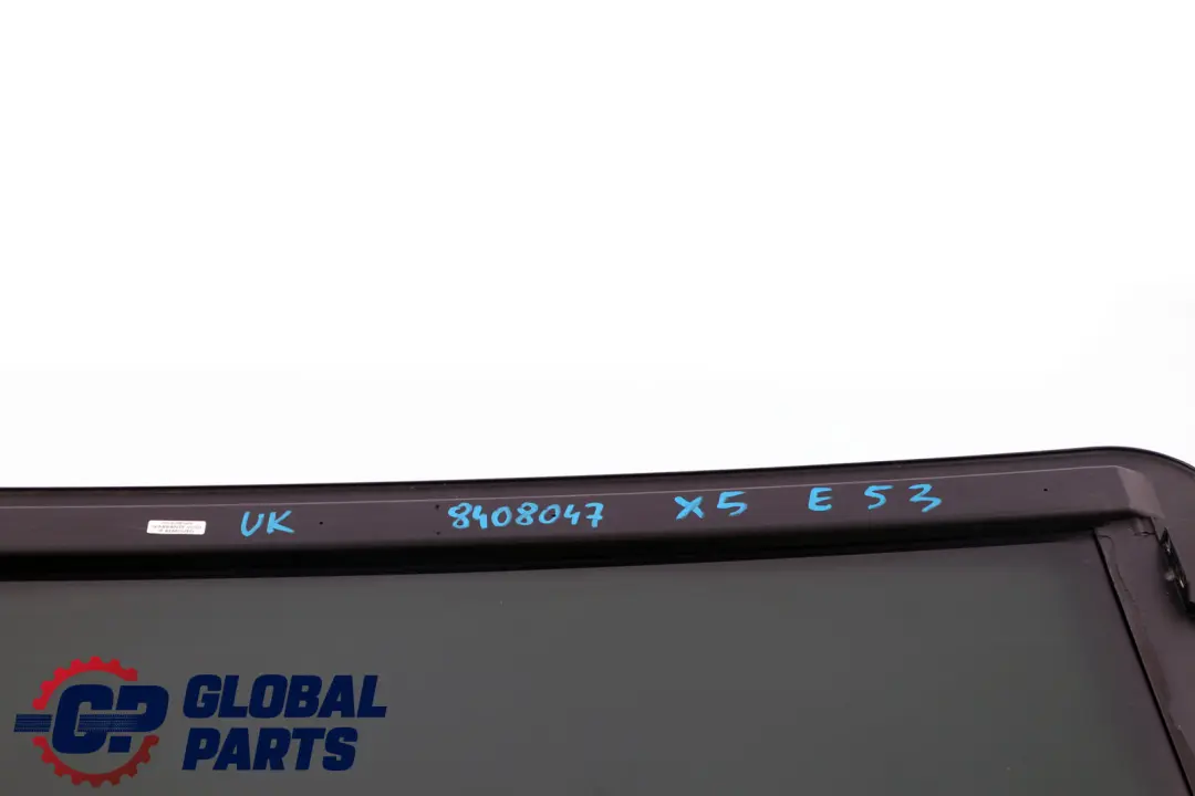 Szyba Dachu Dachowa Szyberdach do BMW X5 E53 o numerze 8408047 BMW X5 E53 Szyba Dachu Dachowa Szyberdach - SKU 8408047 - Numer Części 8408047