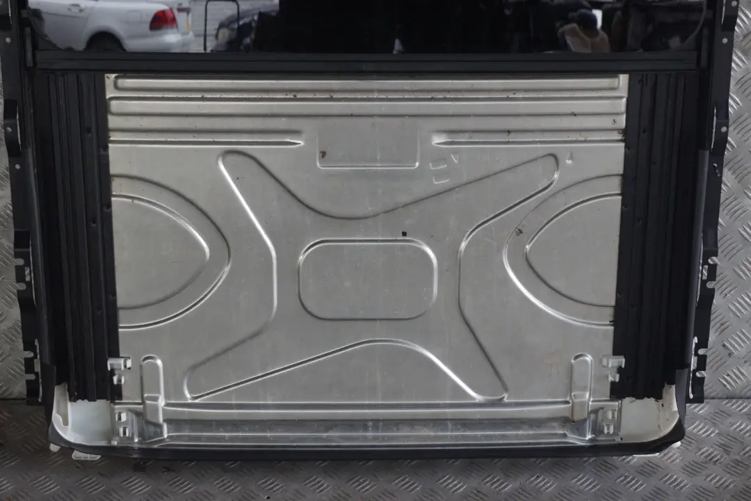 Sun Roof Sliding Roof Frame Complete Sunroof Glass Beige to BMW X5 Series E53 with Part number 8408062 BMW X5 Series E53 Sun Roof Sliding Roof Frame Complete Sunroof Glass Beige - SKU 8408062-1 - Part number 8408062