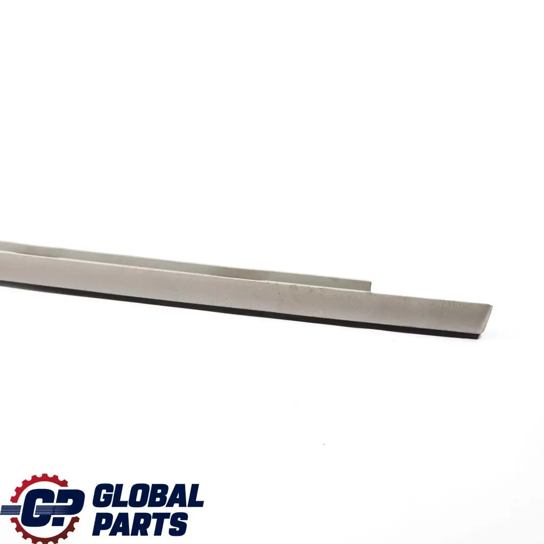 Puerta Trasera Izquierda Ventana Marco Cubierta Titan para BMW E53 con número de pieza 8408309 BMW E53 Puerta Trasera Izquierda Ventana Marco Cubierta Titan - SKU 8408309 - Número de pieza 8408309