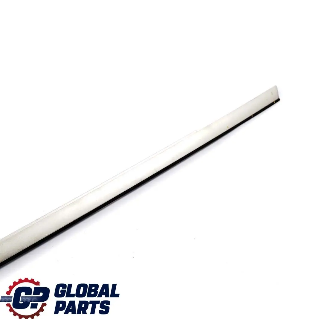 Couverture Chassis de Fenetre Porte Arriere Droite Titan pour BMW X5 E53 à propos du numéro de pièce 8408310 BMW X5 E53 Couverture Chassis de Fenetre Porte Arriere Droite Titan - SKU 8408310-1 - Numéro de pièce 8408310