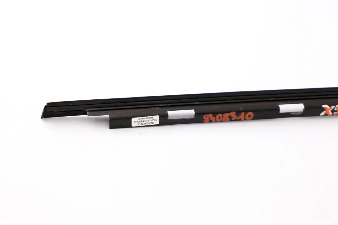 BMW X5 E53 Cadre fenêtre porte arrière droite couvercle de la garniture Schwarz - SKU 8408310 - Numéro de pièce 8408310