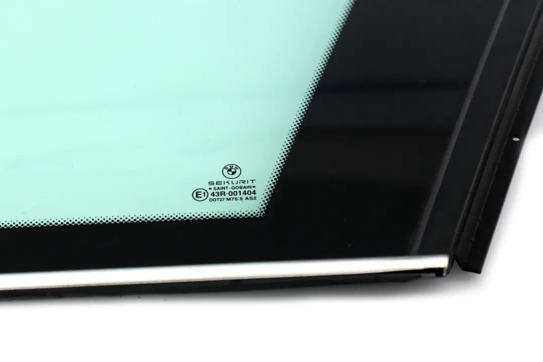 Green Side Window With Gasket Chrome Right O/S Rear Glass to BMW X5 Series E53 with Part number 8408444 BMW X5 Series E53 Green Side Window With Gasket Chrome Right O/S Rear Glass - SKU 8408444 - Part number 8408444