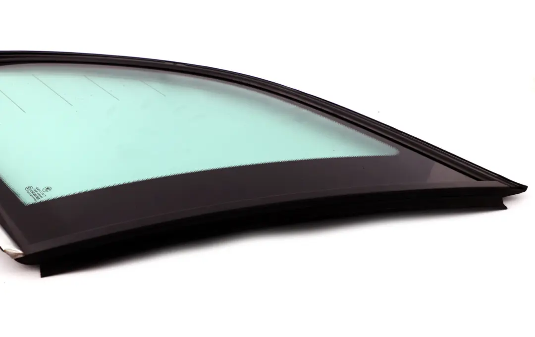 Green Side Window With Gasket Chrome Right O/S Rear Glass to BMW X5 Series E53 with Part number 8408444 BMW X5 Series E53 Green Side Window With Gasket Chrome Right O/S Rear Glass - SKU 8408444 - Part number 8408444