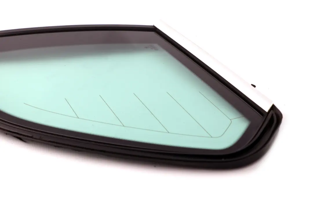 Green Side Window With Gasket Chrome Right O/S Rear Glass to BMW X5 Series E53 with Part number 8408444 BMW X5 Series E53 Green Side Window With Gasket Chrome Right O/S Rear Glass - SKU 8408444 - Part number 8408444