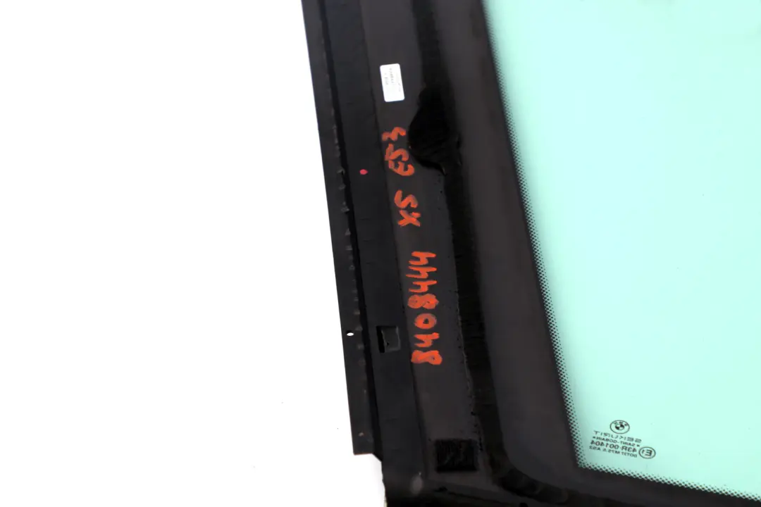 Green Side Window With Gasket Chrome Right O/S Rear Glass to BMW X5 Series E53 with Part number 8408444 BMW X5 Series E53 Green Side Window With Gasket Chrome Right O/S Rear Glass - SKU 8408444 - Part number 8408444