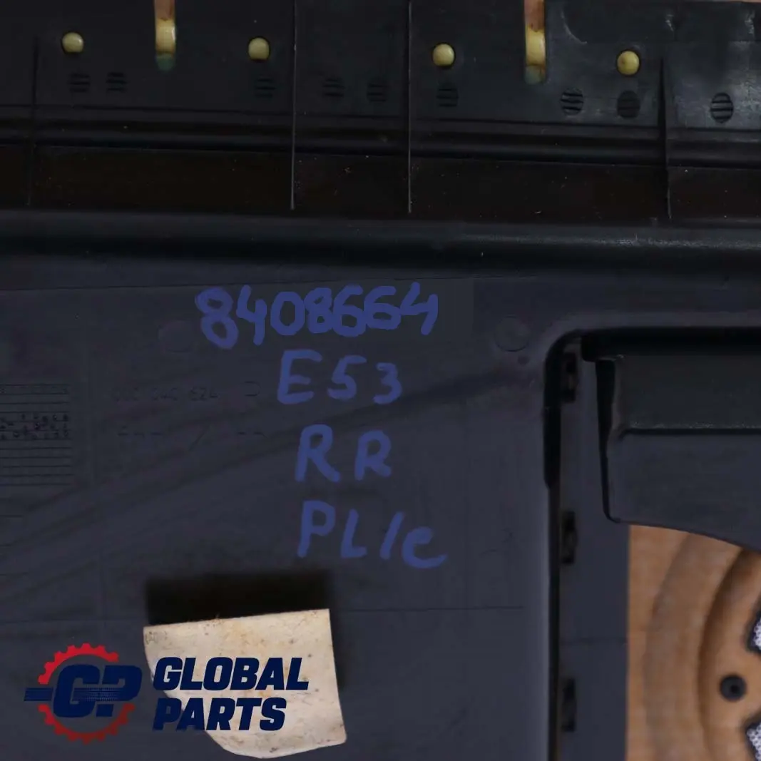 Boczek tapicerka drzwi prawy tył skóra do BMW E53 X5 o numerze 8408664 BMW E53 X5 Boczek tapicerka drzwi prawy tył skóra - SKU 8408664 - Numer Części 8408664