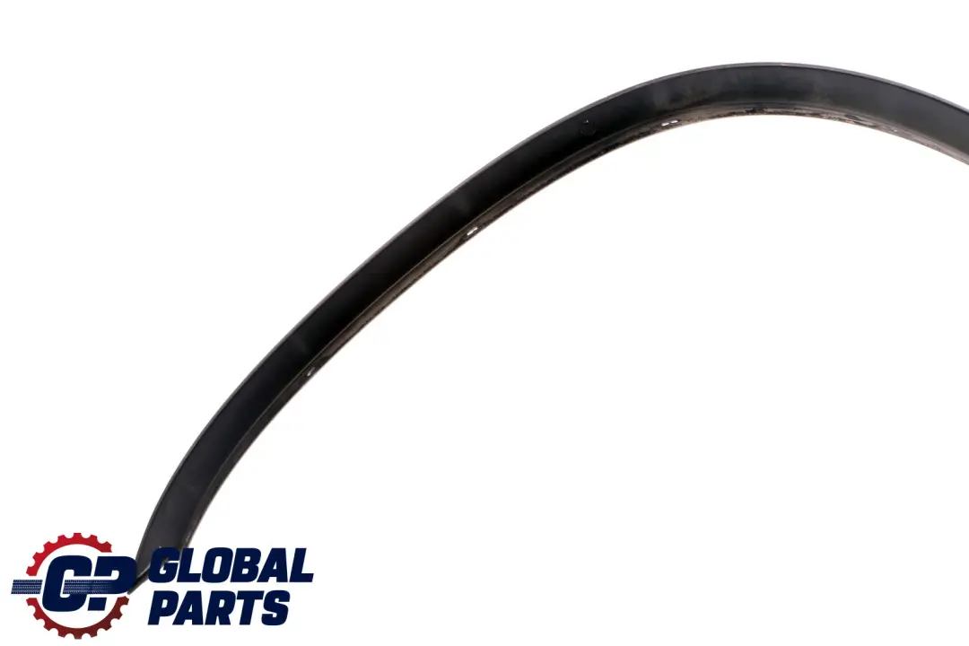  Embellecedor Paso de Rueda BMW E53 Delantero Derecho Negro - SKU 8408704 - Número de pieza 8408704