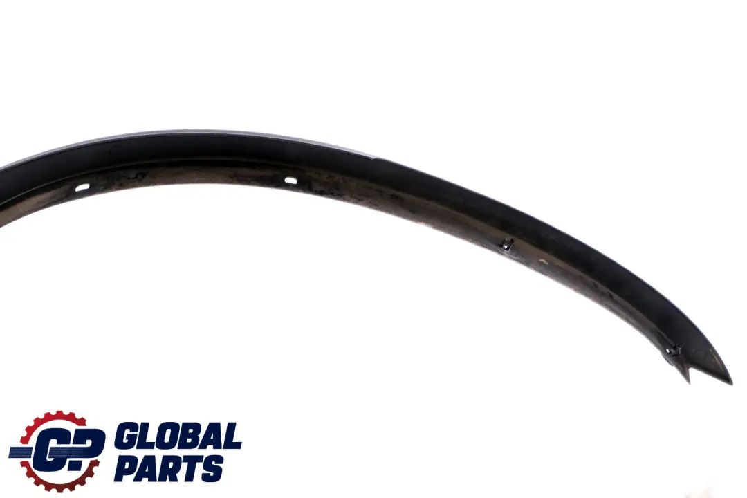 Tapa Paso De Rueda Trasero Derecho Negro 5171 para BMW E53 con número de pieza 8408708 BMW E53 Tapa Paso De Rueda Trasero Derecho Negro 5171 - SKU 8408708 - Número de pieza 8408708