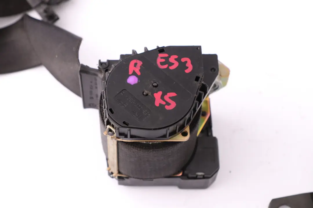 Pas bezpieczeństwa prawy przód schwarz do BMW X5 E53 o numerze 8408752 BMW X5 E53 Pas bezpieczeństwa prawy przód schwarz - SKU 8408752 - Numer Części 8408752