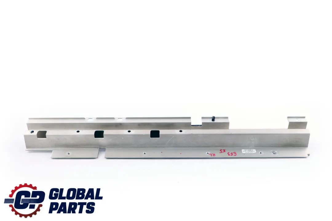 Mocowanie Wspornik Klapy Bagażnika Lewy do BMW X5 E53 o numerze 8408765 BMW X5 E53 Mocowanie Wspornik Klapy Bagażnika Lewy - SKU 8408765 - Numer Części 8408765