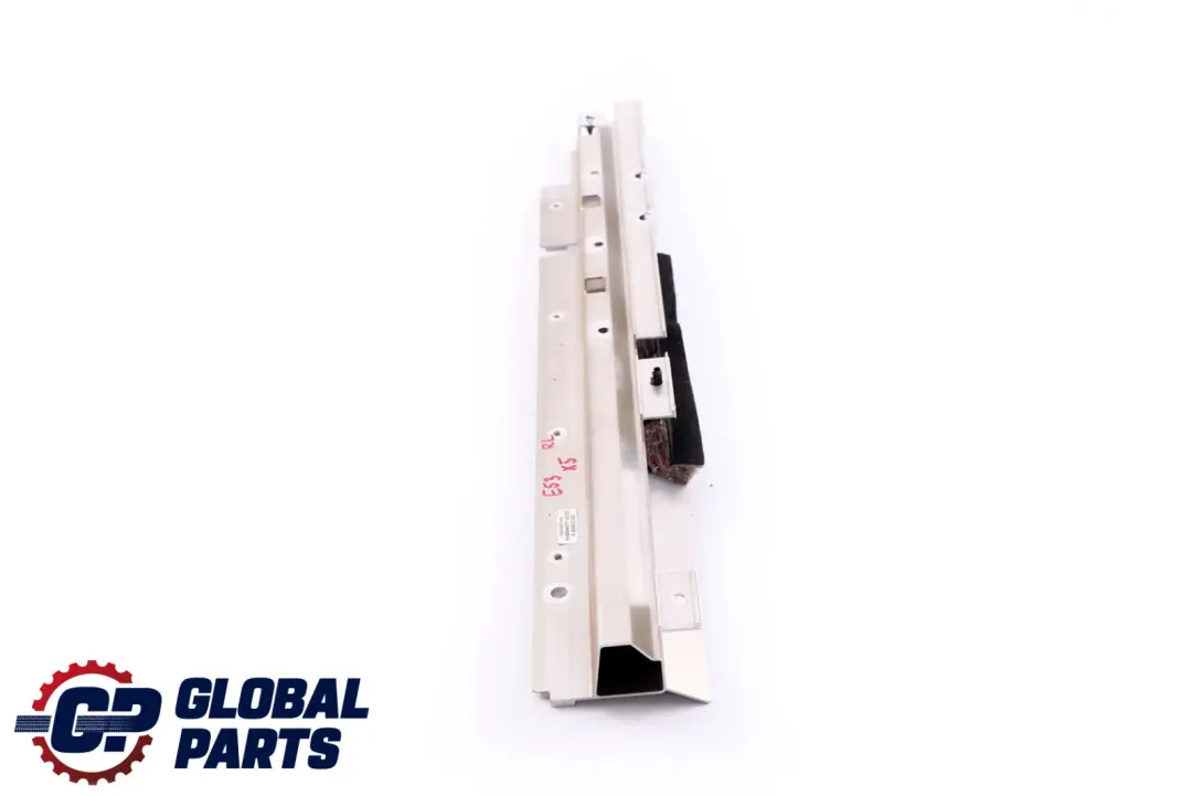 Support de montage la garniture hayon arriere gauche pour BMW X5 Series E53 à propos du numéro de pièce 8408765 BMW X5 Series E53 Support de montage la garniture hayon arriere gauche - SKU 8408765 - Numéro de pièce 8408765