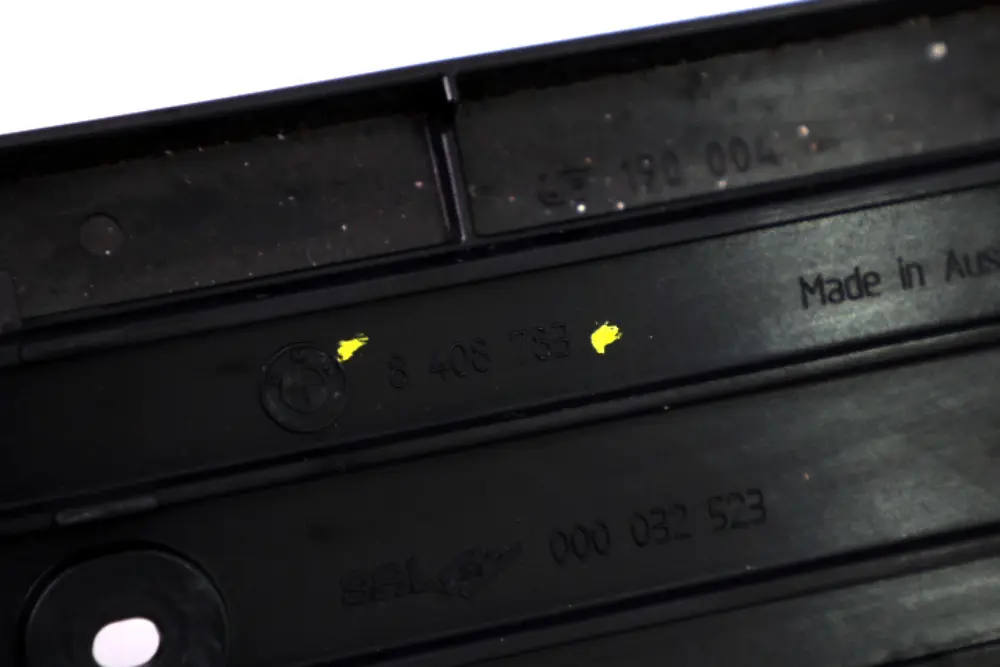 BMW X5 E53 Flap Radio Partición Montaje Parte Cubierta Salpicadero - SKU 8408783 - Número de pieza 8408783