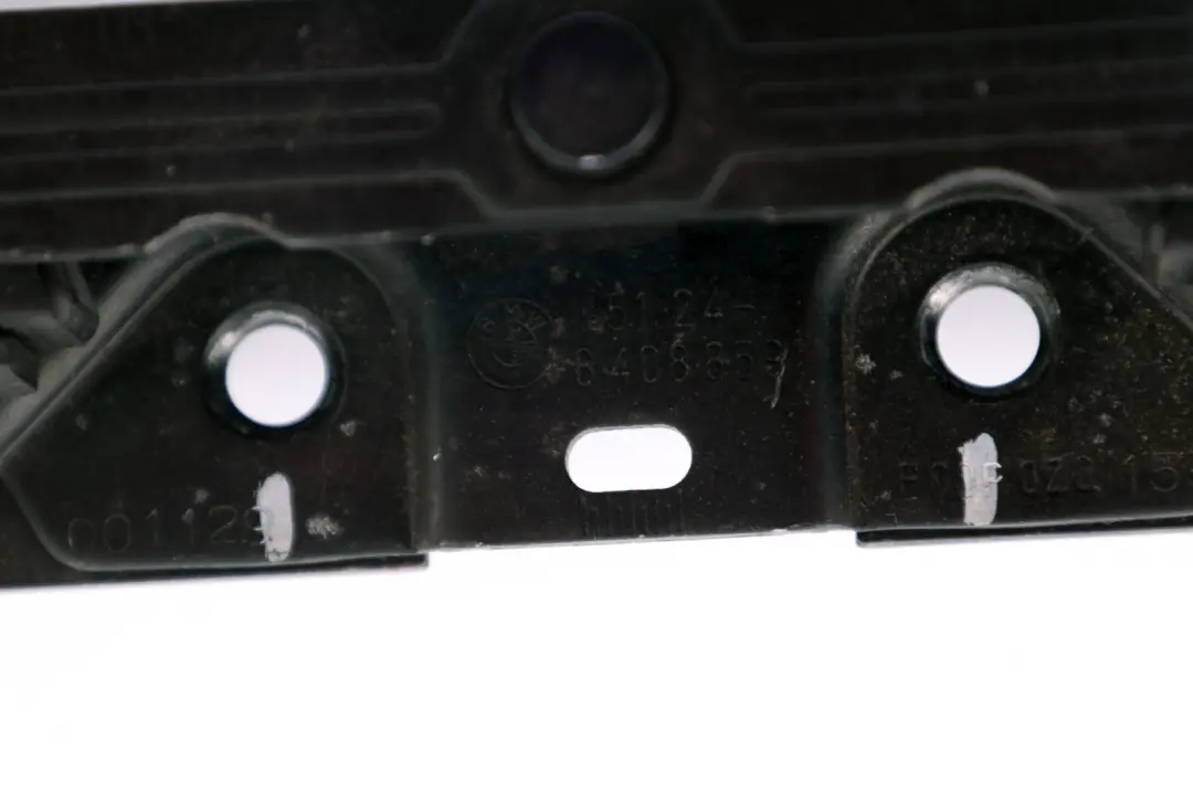 Striker Boot Lid Top Upper Tailgate Latch Pin para BMW X5 E53 con número de pieza 8408859 BMW X5 E53 Striker Boot Lid Top Upper Tailgate Latch Pin - SKU 8408859 - Número de pieza 8408859